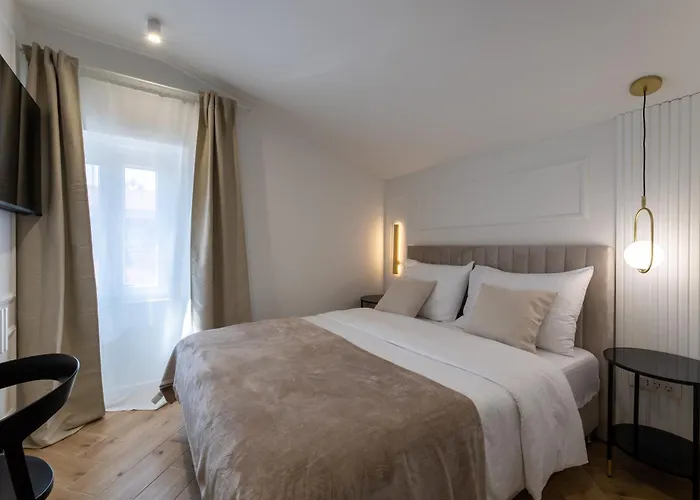 Palace Luxury Apartment